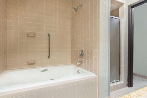 Ramada by Wyndham Augusta Fort Gordon image 21